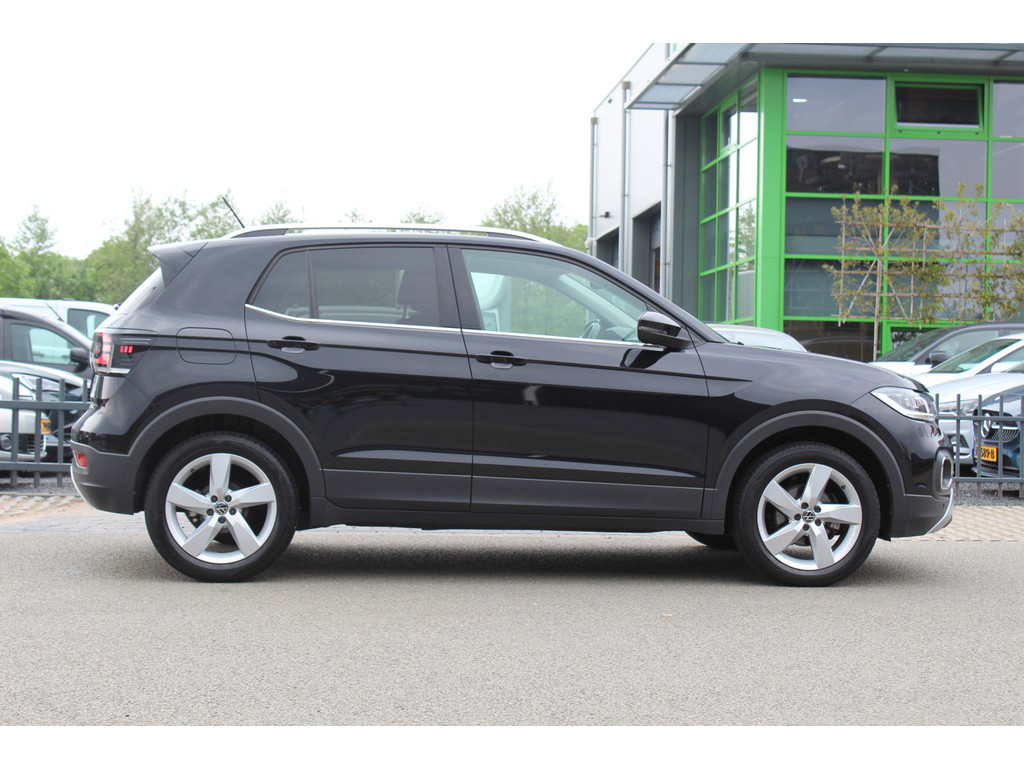 52470357-3.jpg